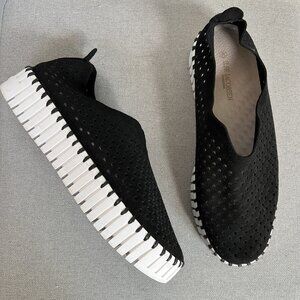 Black Perforated Platform Flats 9.5-10 Plateau Tulip Slip-On ILSE JACOBSEN